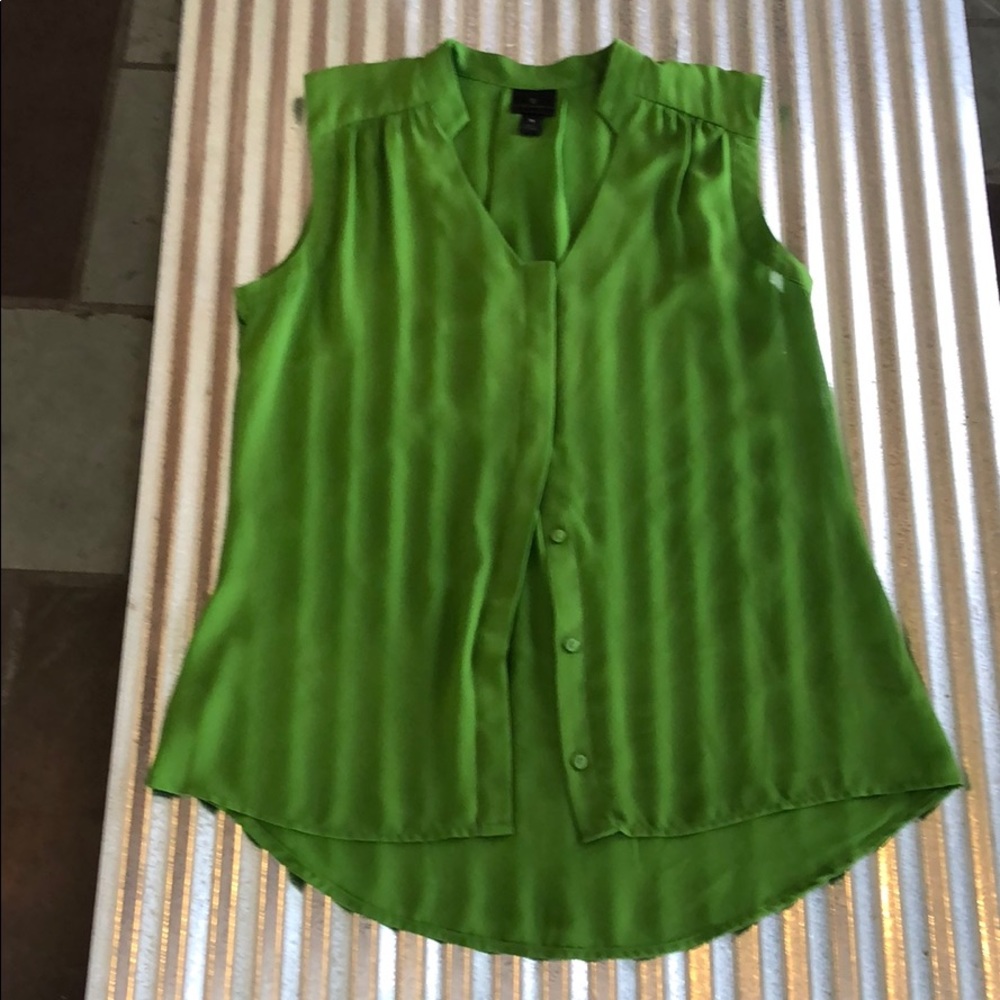Sleeveless blouse
